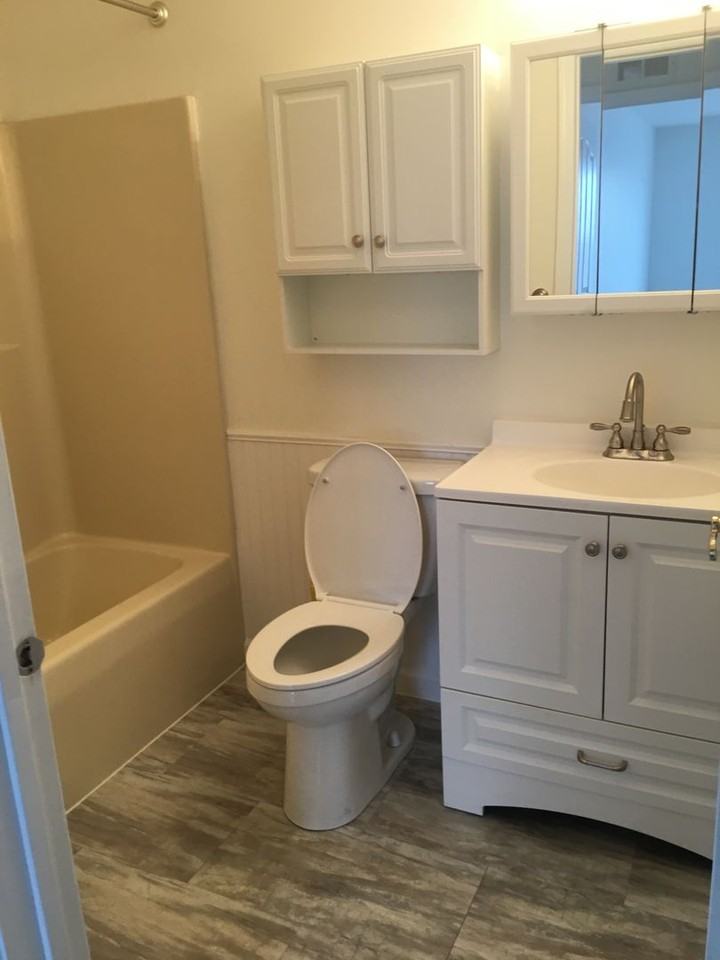 1801 Waters Edge Dr - Photo 6 of 19