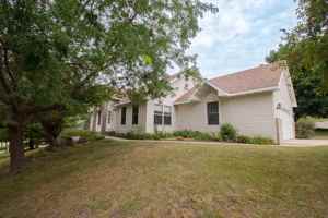 featured image of 919 Baird Ln Ne