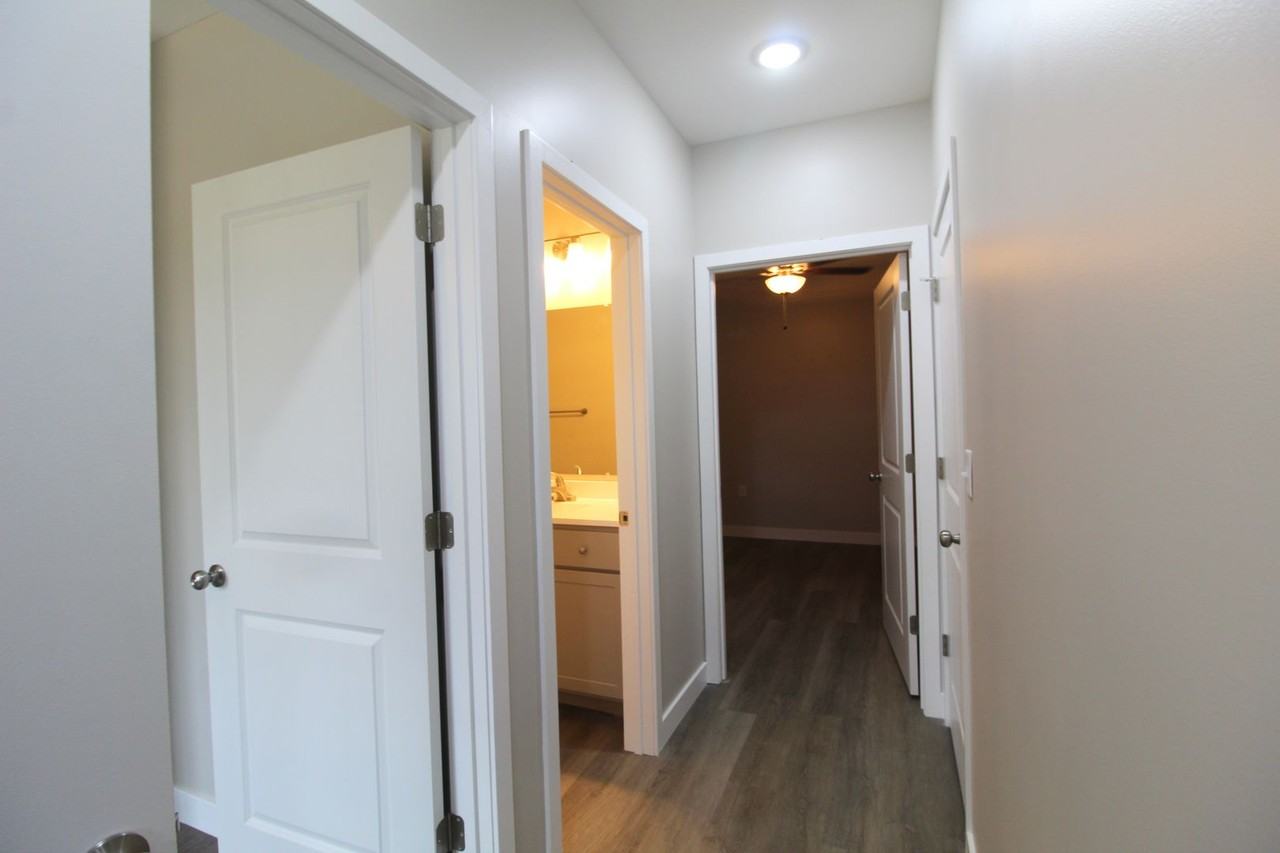 101 Willowstone Ct - Photo 5 of 21