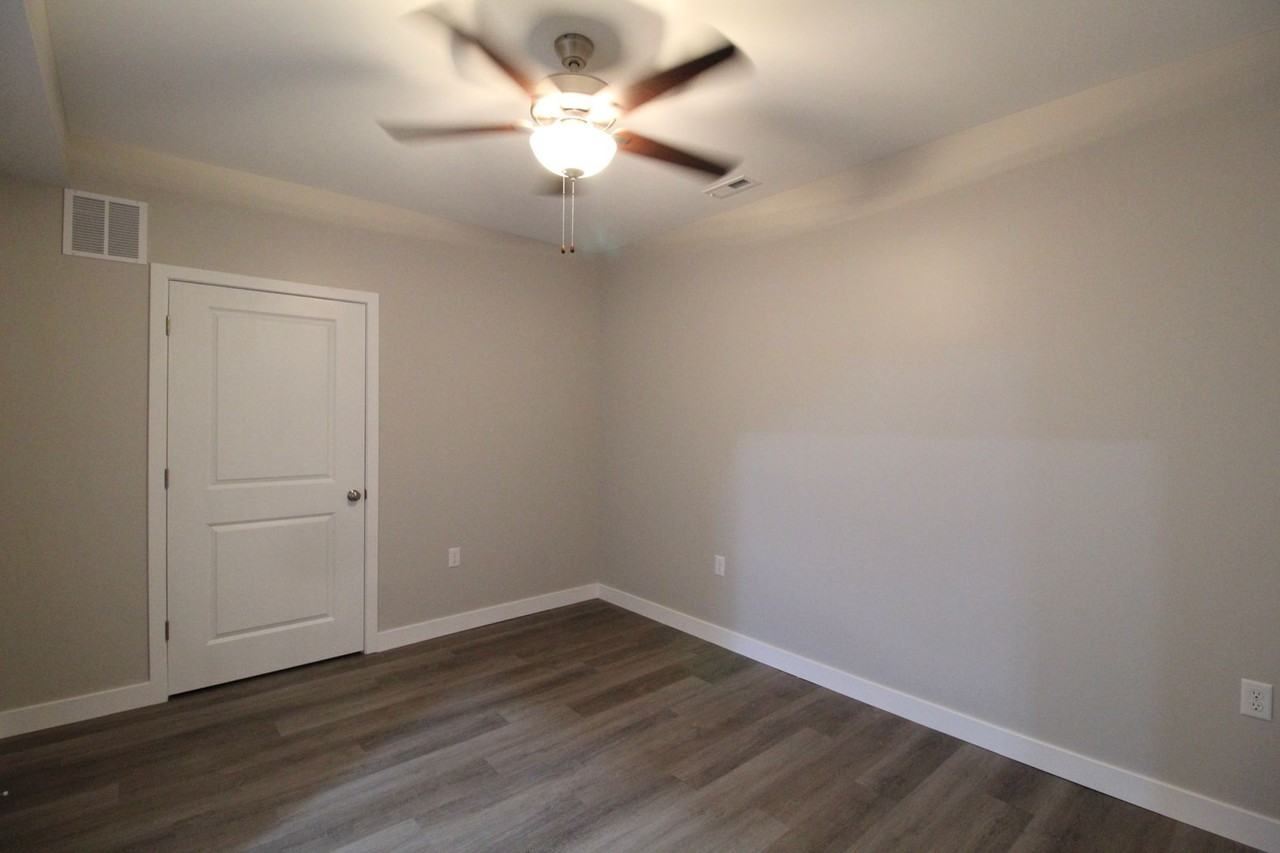 101 Willowstone Ct - Photo 6 of 21