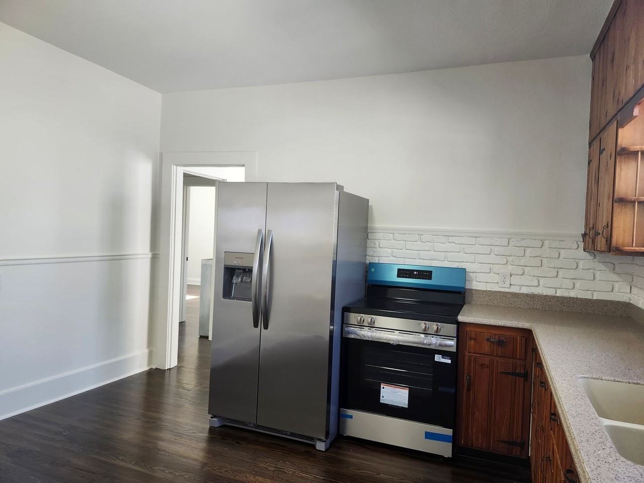 114 Wilson St - Photo 5 of 18