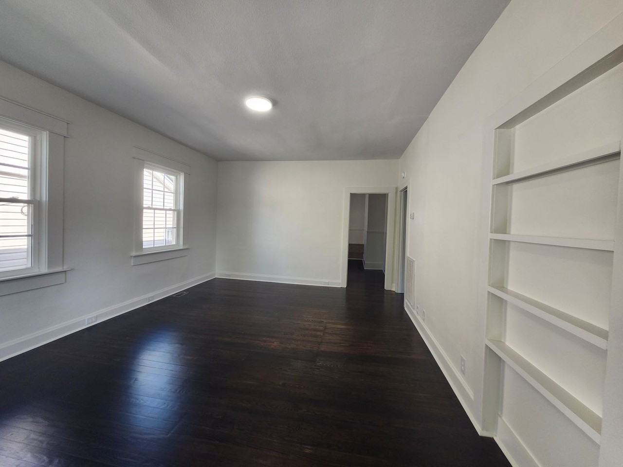 114 Wilson St - Photo 7 of 18