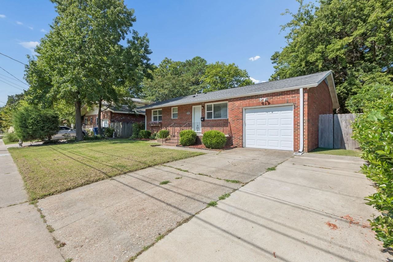 9505 Beaumont St - Photo 4 of 38