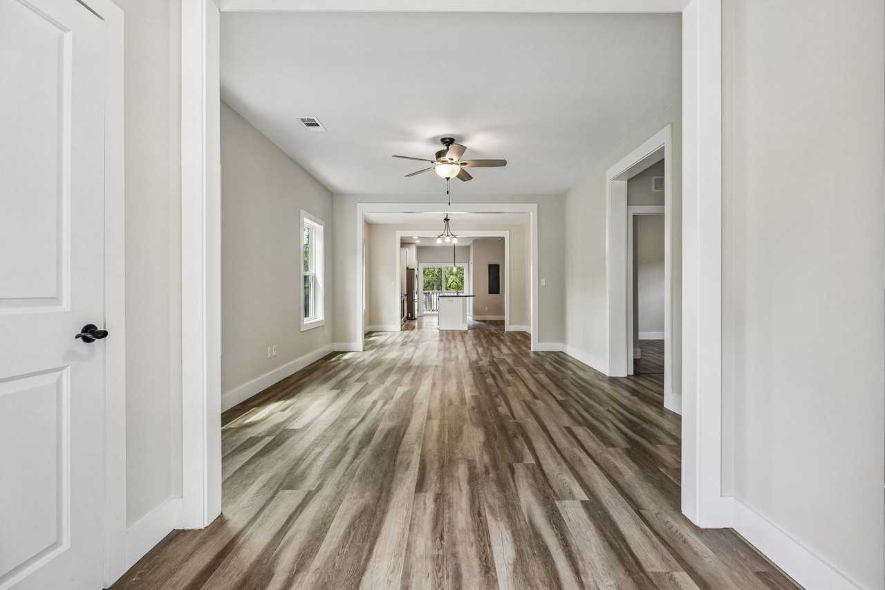 521 S 6th St - Photo 4 of 50