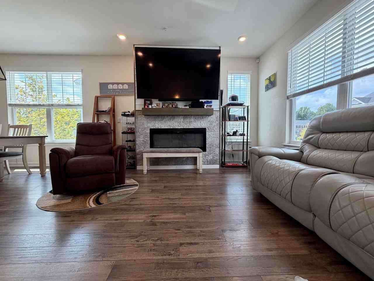 1916 Boulder Dr - Photo 3 of 30