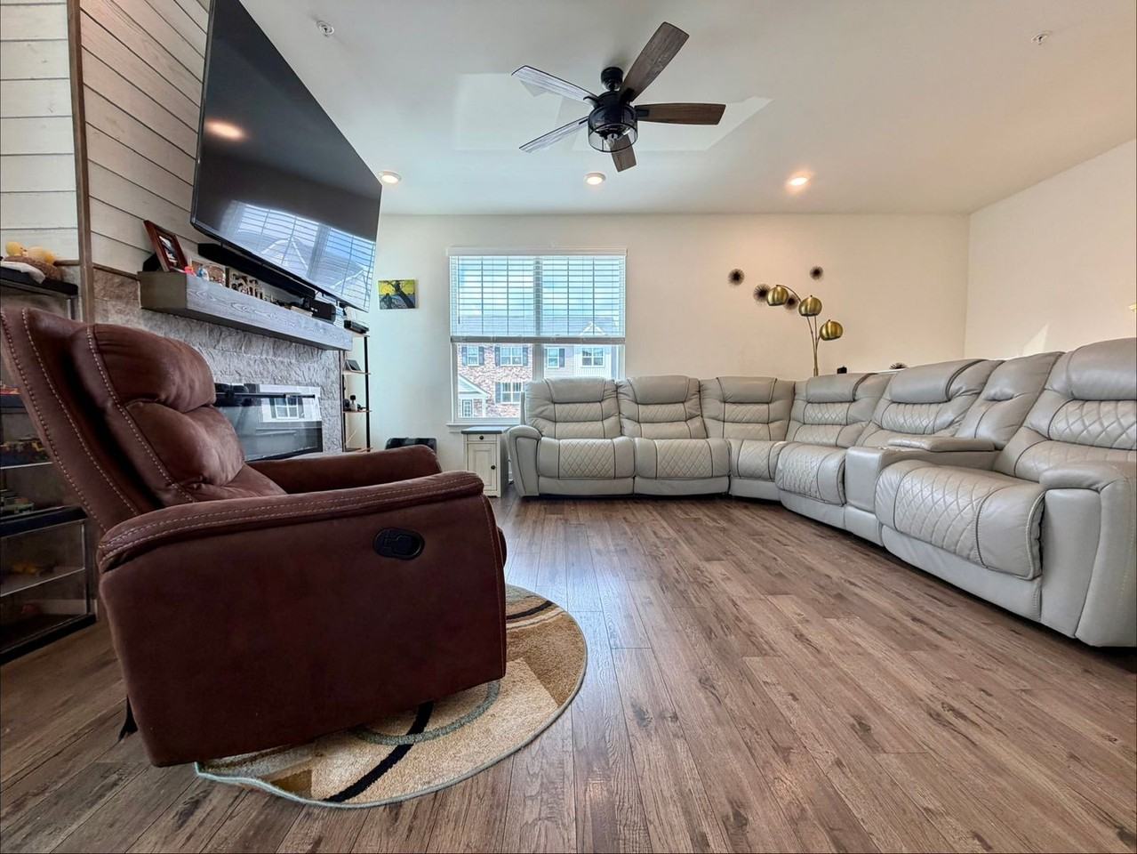 1916 Boulder Dr - Photo 5 of 30
