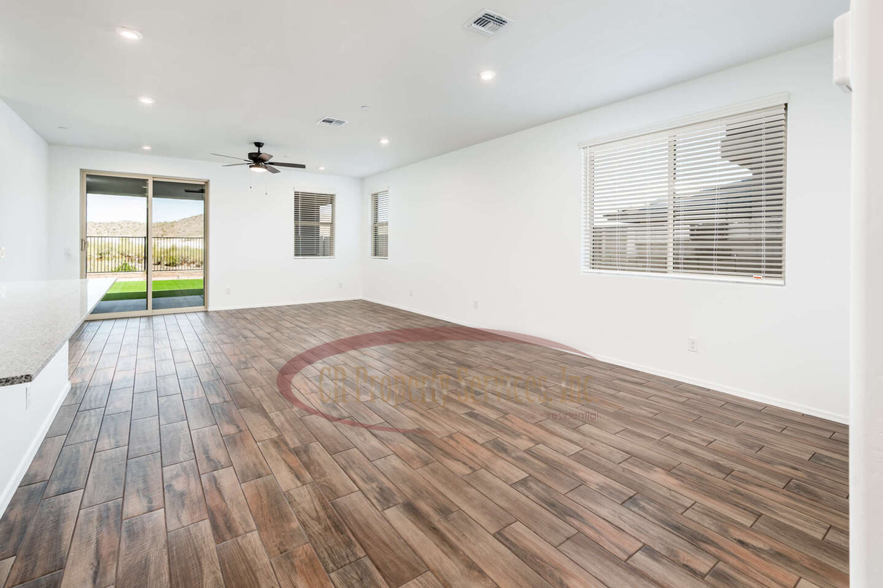 13320 W Eagle Feather Rd - Photo 5 of 37