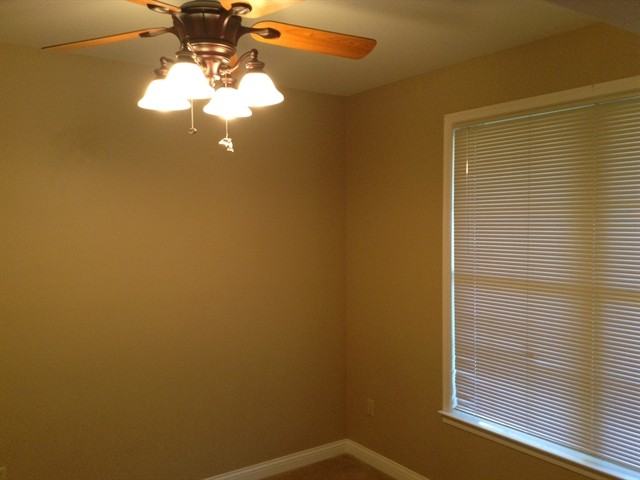 11207 Sugarmill Dr - Photo 2 of 17