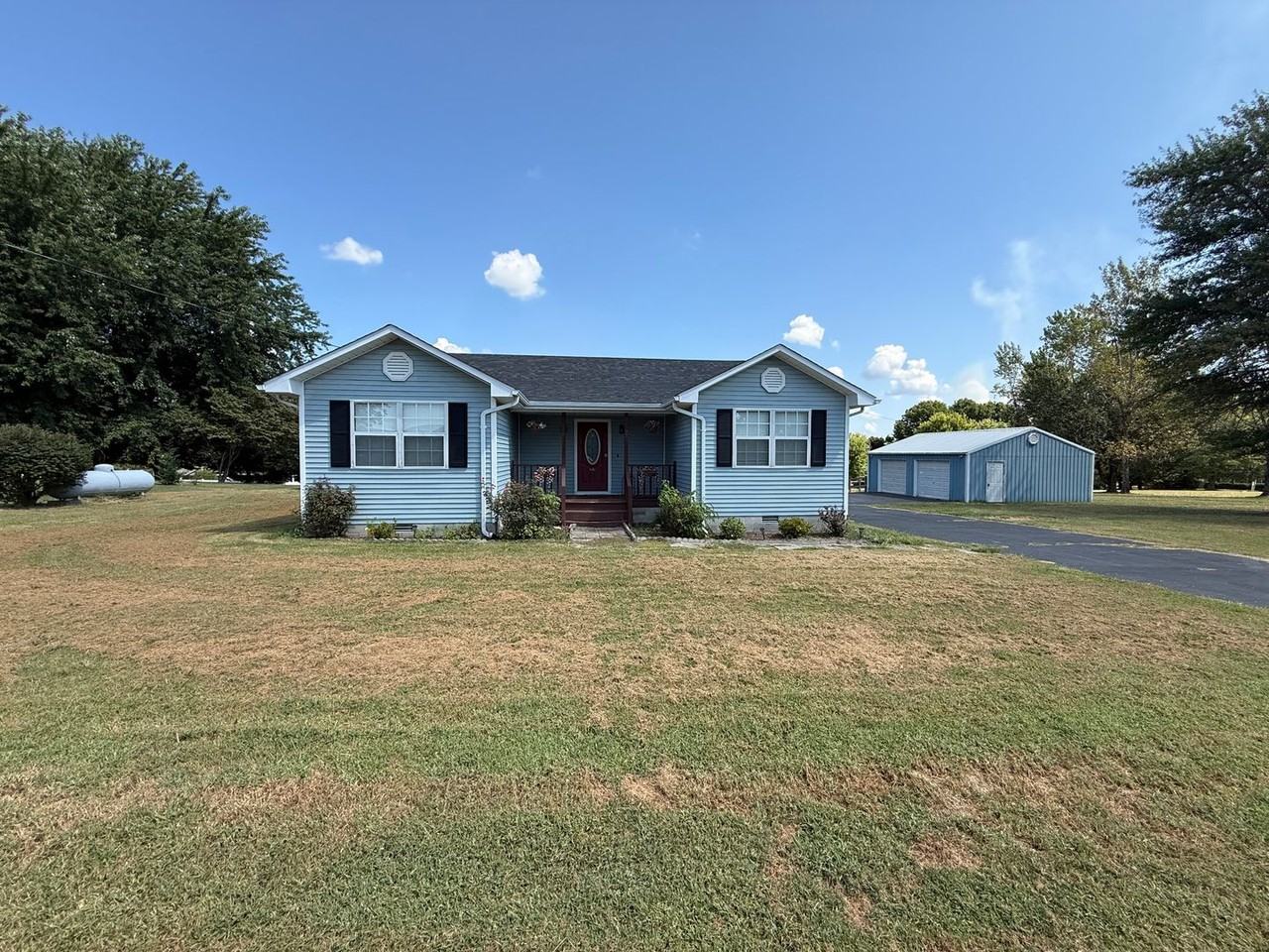80 Collins Ln - Photo 2 of 18