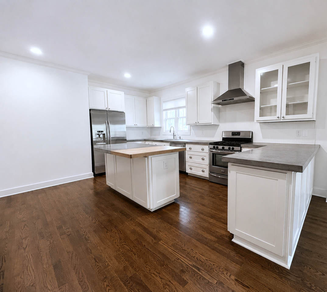 1204 W 22nd 1/2 St - Photo 2 of 13