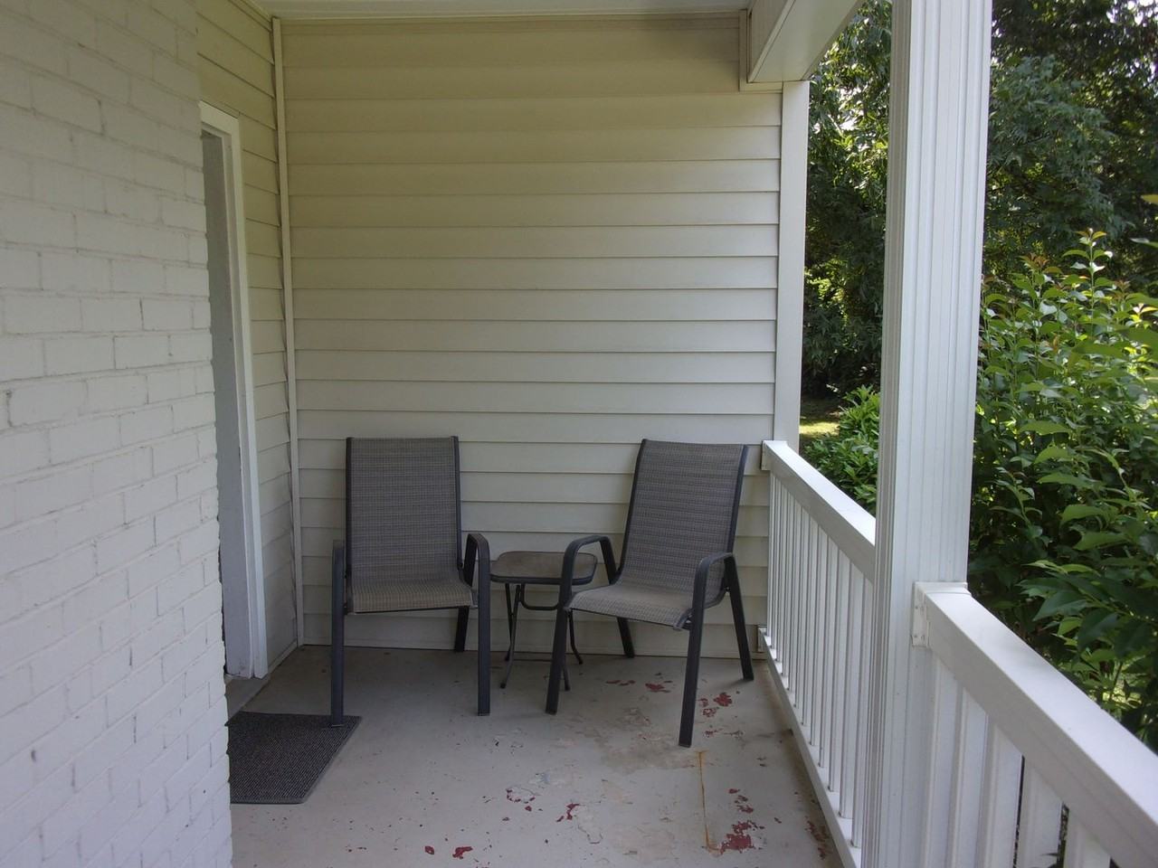130 Bailey Ave - Photo 3 of 5