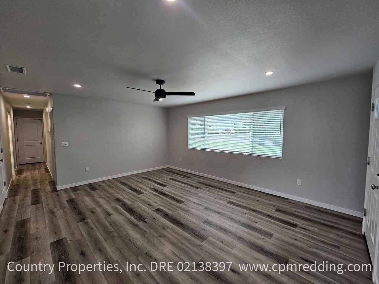 3260 School St - Photo 7 of 33