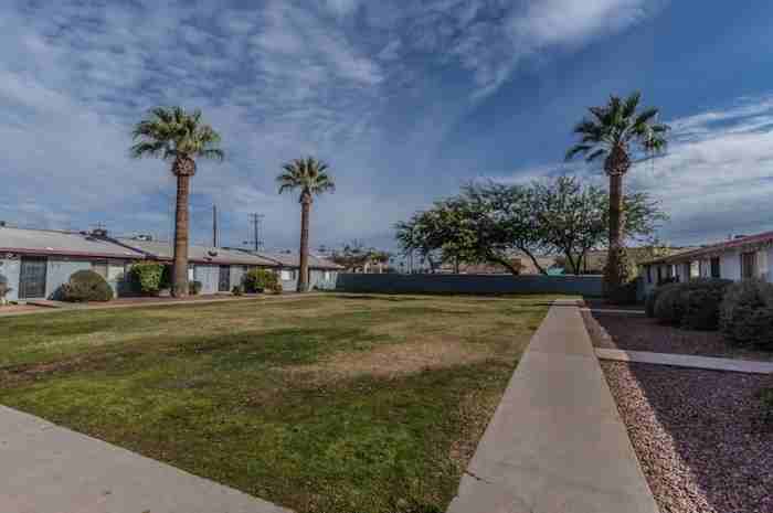 Craycroft Gardens Apartments - Photo 5 of 27