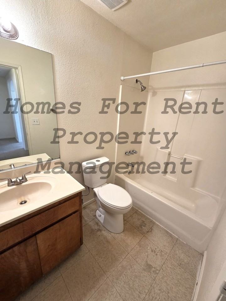 1719 W. Putnam Ave - Photo 5 of 14