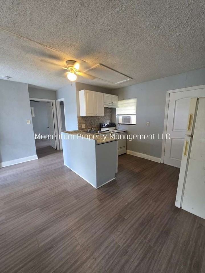2206 Lucerne Park Rd #1 - Photo 2 of 8