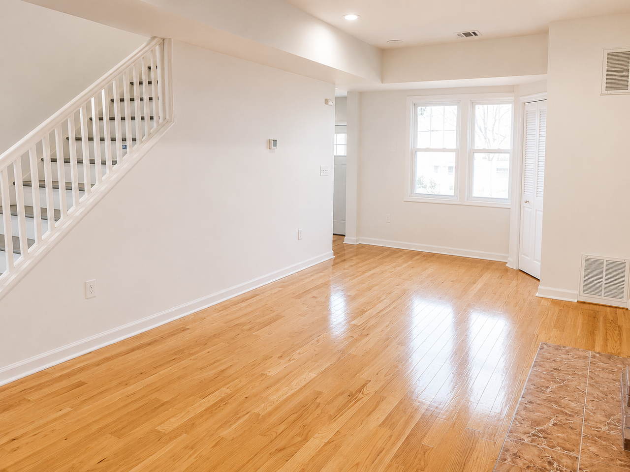 135 Rosewood Ave - Photo 6 of 16