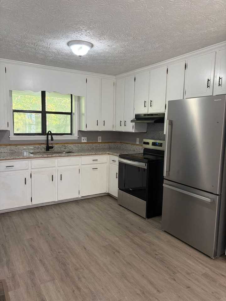 1546 Kimberly Ln - Photo 7 of 30