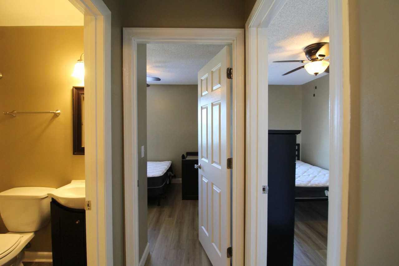 1342 Hunters Rd Apt I - Photo 5 of 21