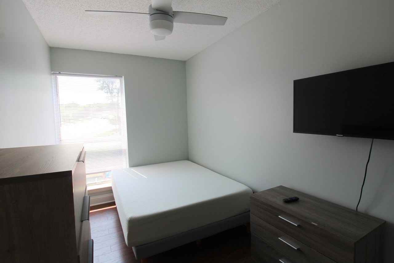 1342 Hunters Rd Apt L - Photo 7 of 24