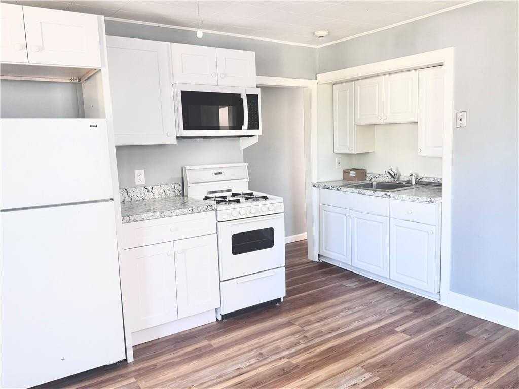 89 Warren Ave #2 - Photo 2 of 9