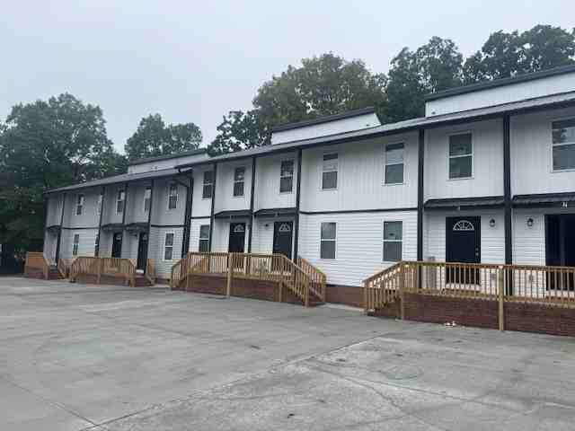 121 Lines St #1