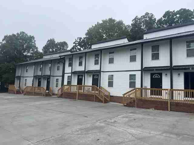 121 Lines St #2