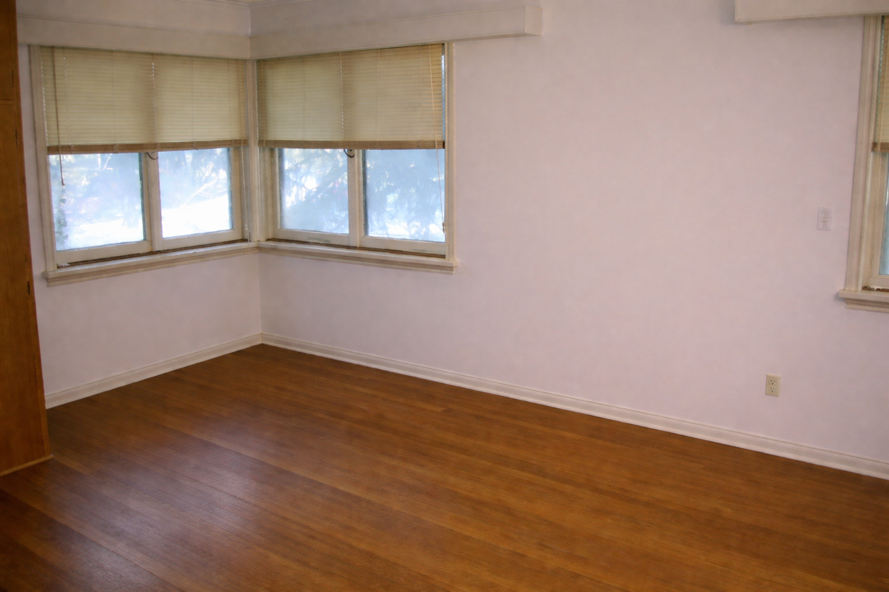 1428 Northwestern Ave - Photo 7 of 9