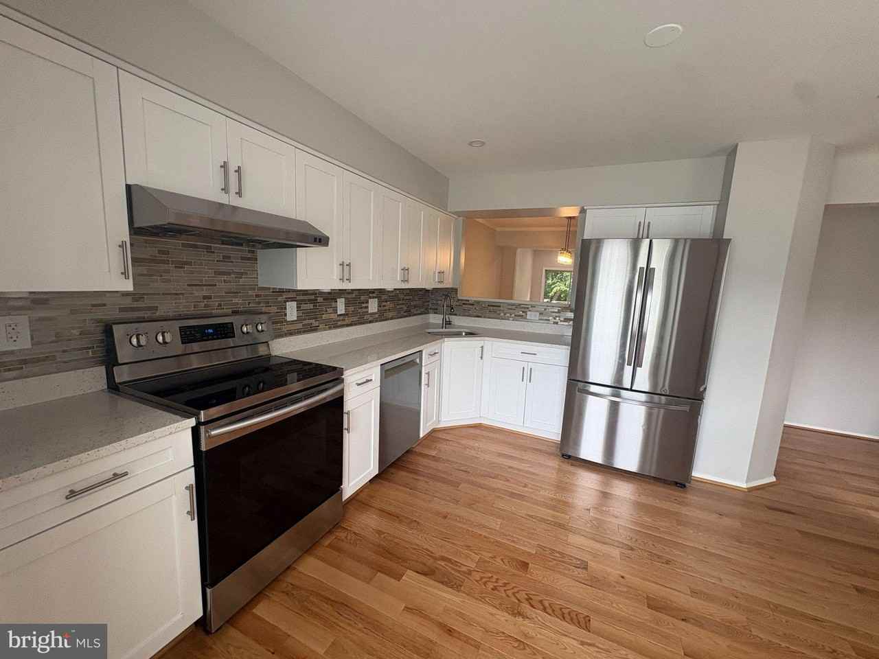 7779 Chatfield Ln - Photo 5 of 27