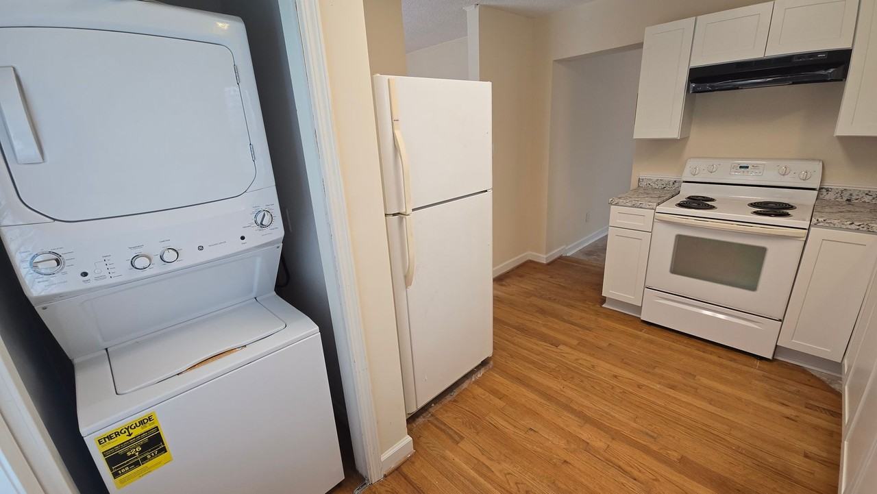 411 Northwood St - Photo 7 of 26