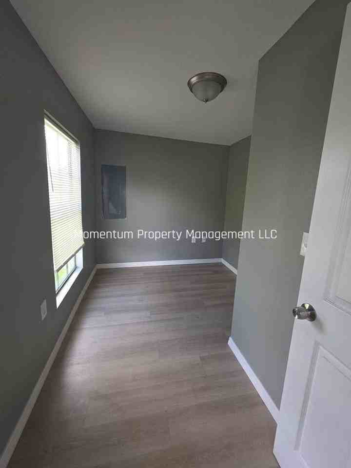 3341 S Combee Rd - Photo 2 of 14