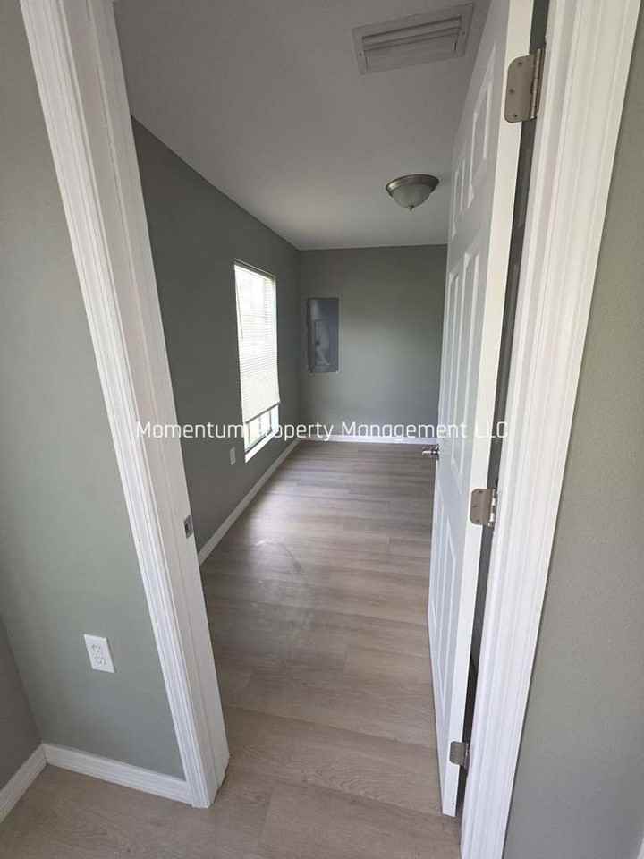 3341 S Combee Rd - Photo 4 of 14