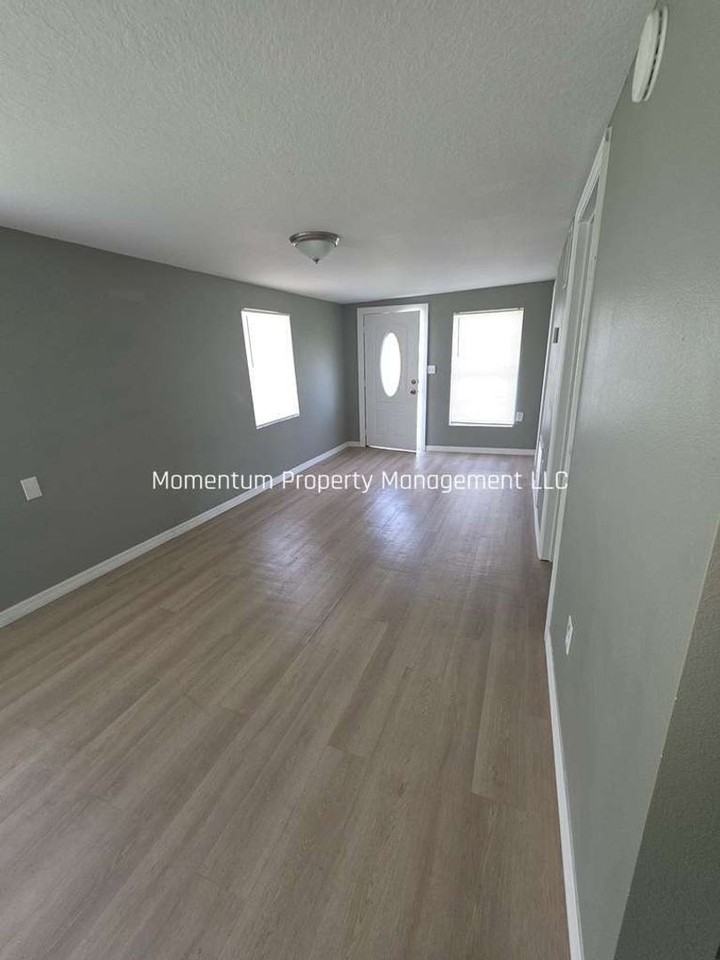 3341 S Combee Rd - Photo 7 of 14