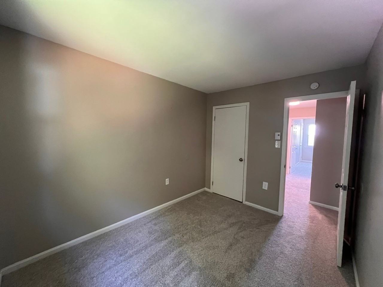 2832 Rhonda Ln - Photo 7 of 18