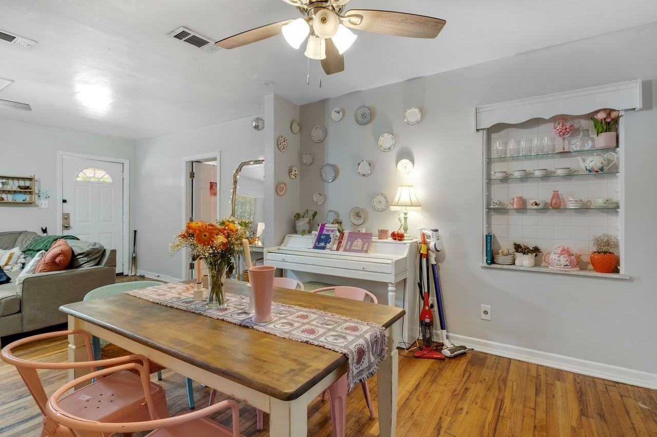 209 Edwards St - Photo 7 of 19
