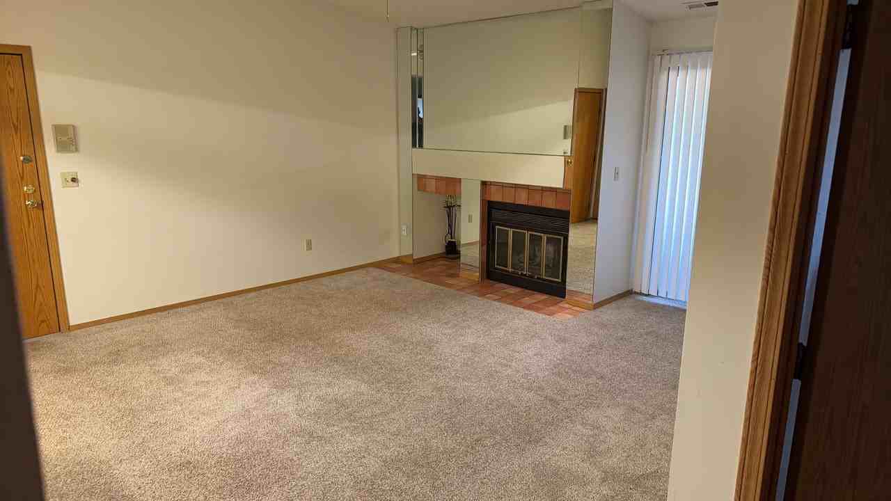 6430 Mcnichols Ct - Photo 3 of 5