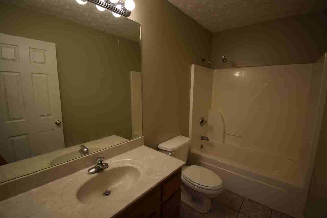 103 Hagerman Ct Apt A - Photo 2 of 5