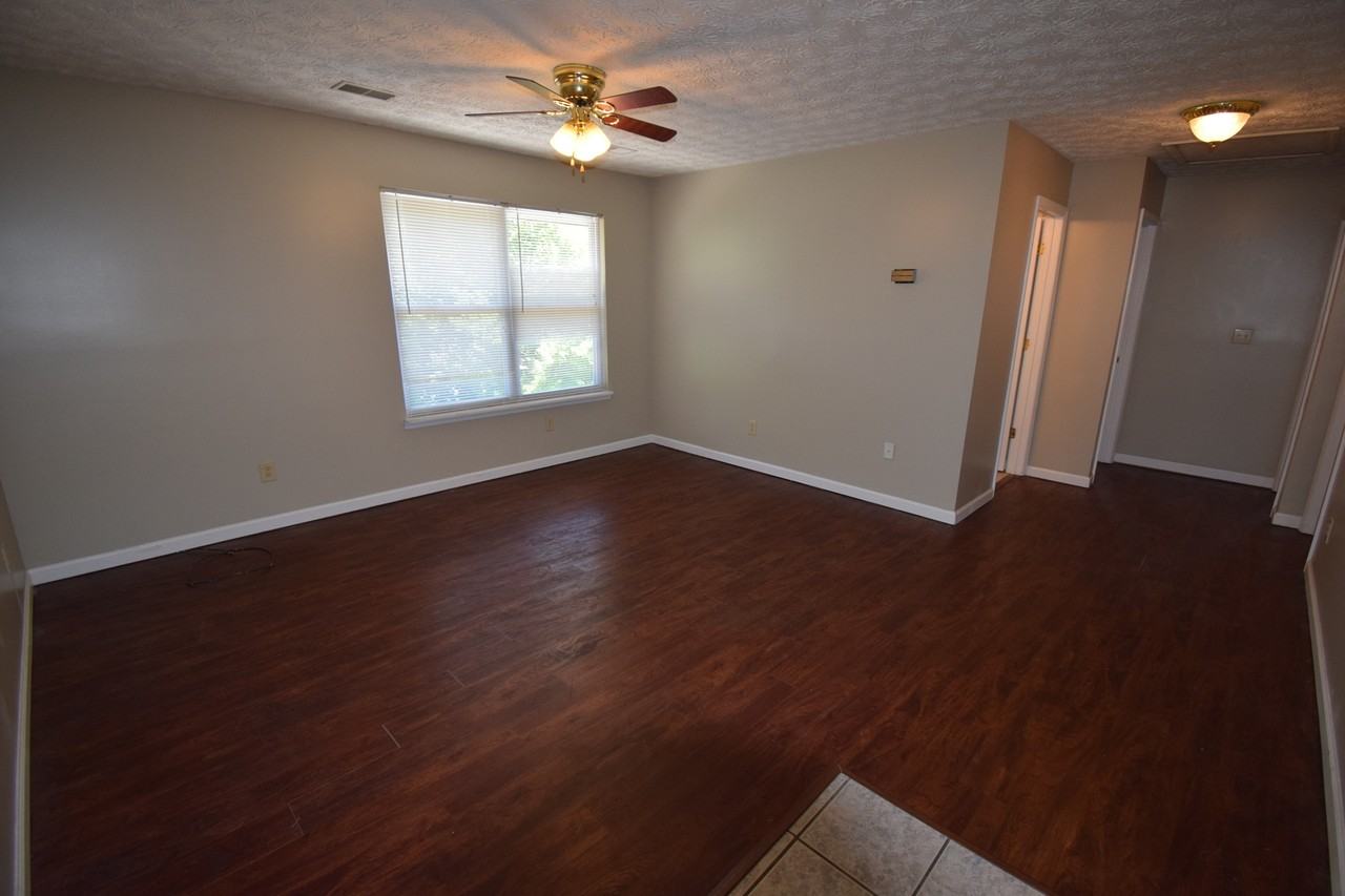103 Hagerman Ct Apt A - Photo 3 of 5