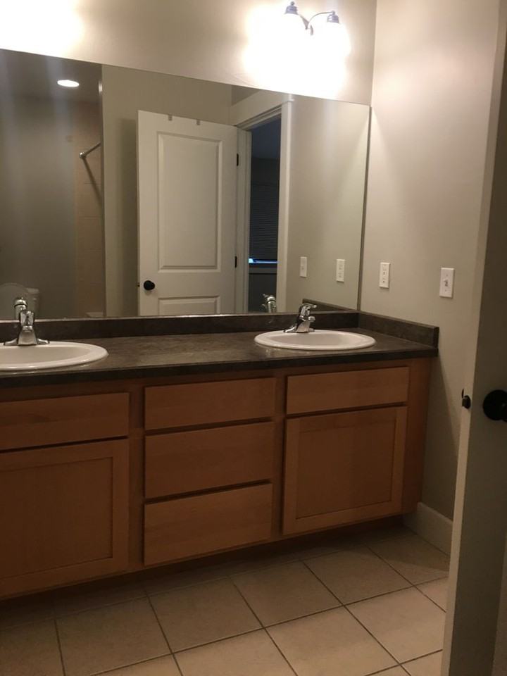 374 Kimball Ave - Photo 5 of 6