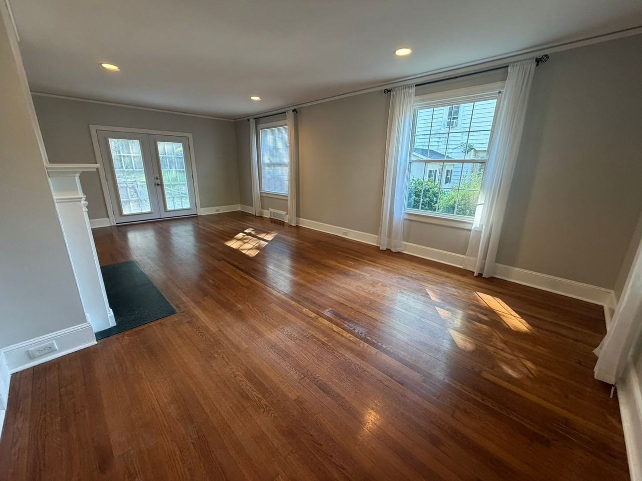208 Woodland Dr - Photo 2 of 18