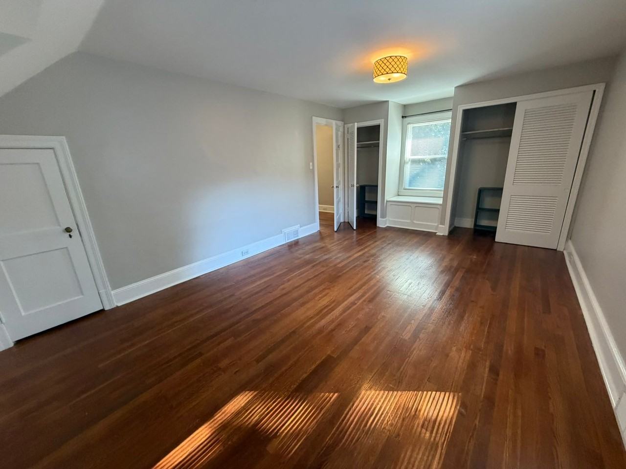208 Woodland Dr - Photo 3 of 18