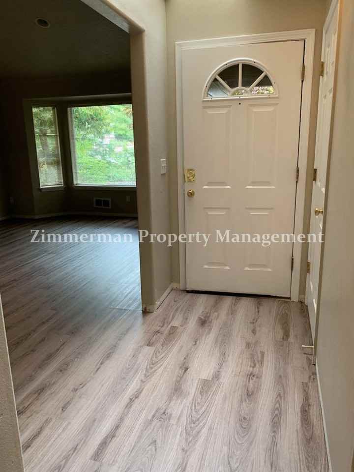 1757 Oak Patch Rd - Photo 4 of 26