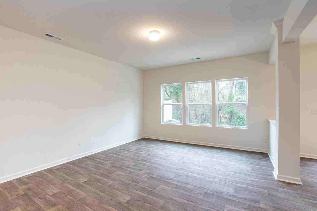 14082 Clayborn St - Photo 6 of 30