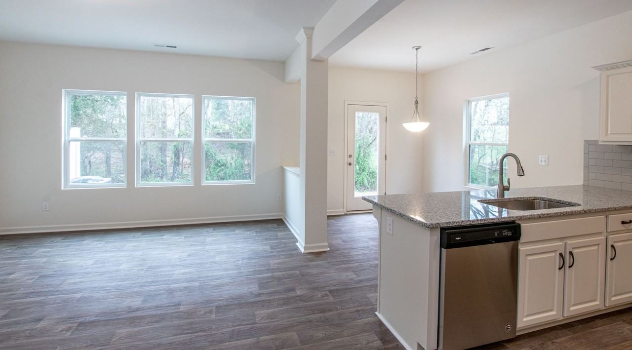 14082 Clayborn St - Photo 7 of 30