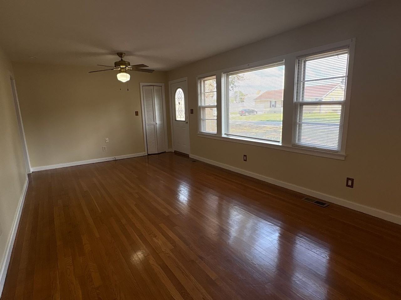 902 Evins St - Photo 6 of 34