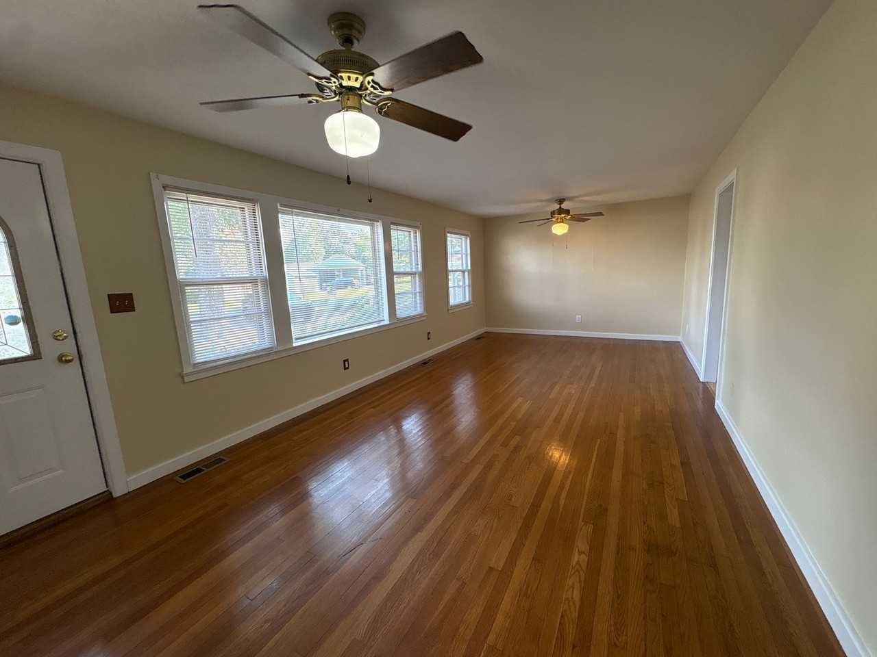 902 Evins St - Photo 7 of 34