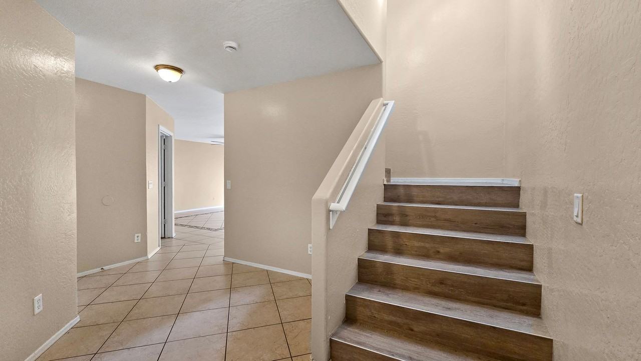 12933 W Fleetwood Ln - Photo 5 of 28