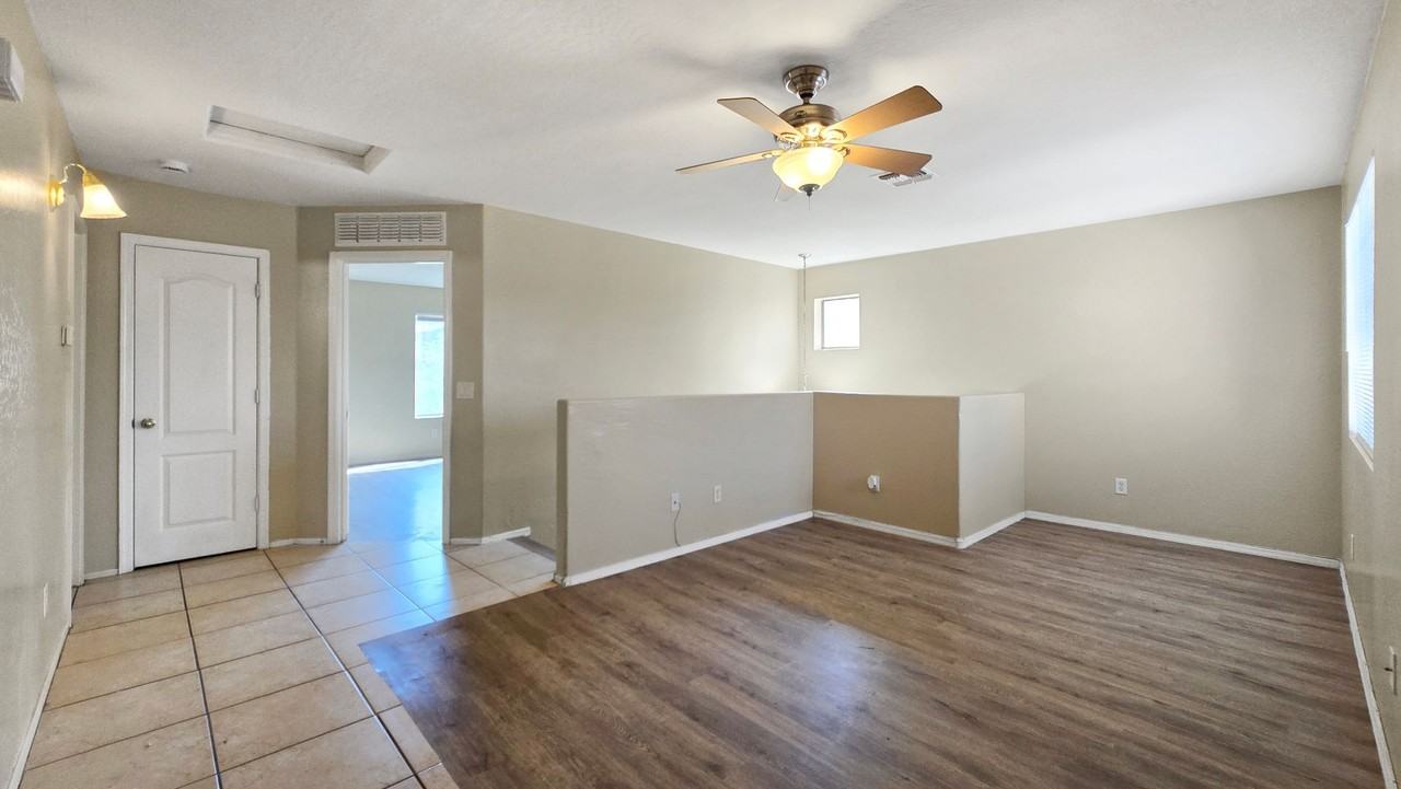 12933 W Fleetwood Ln - Photo 6 of 28