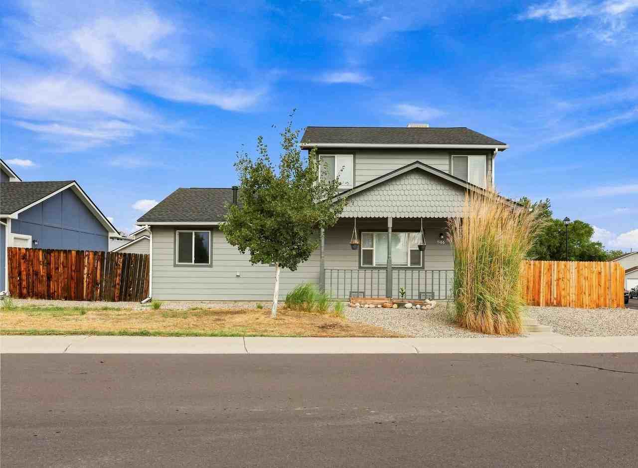 566 Placer St