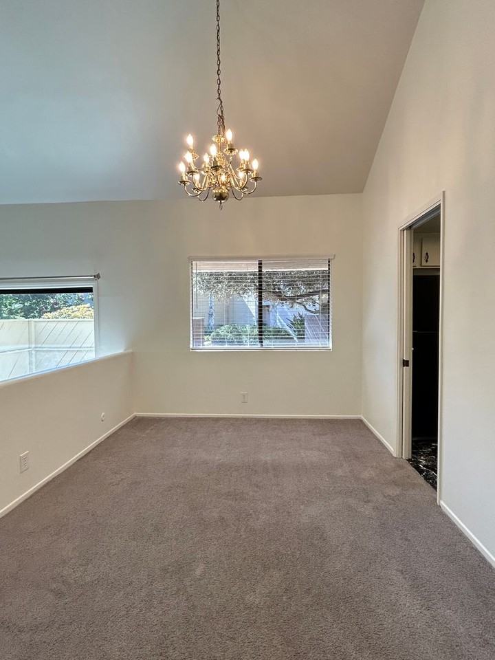 1001 Creekside Way #F - Photo 5 of 24