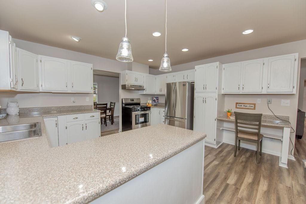 180 Crabtree Dr - Photo 6 of 6